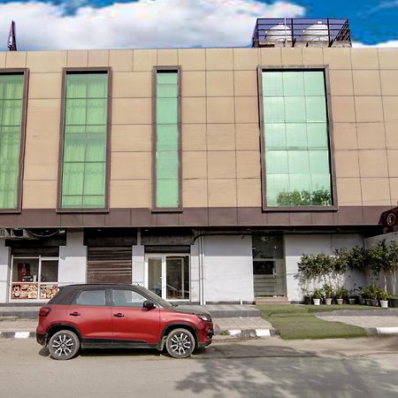 Hotel Silky Palace Near Igi Airportt Neu-Delhi Exterior foto