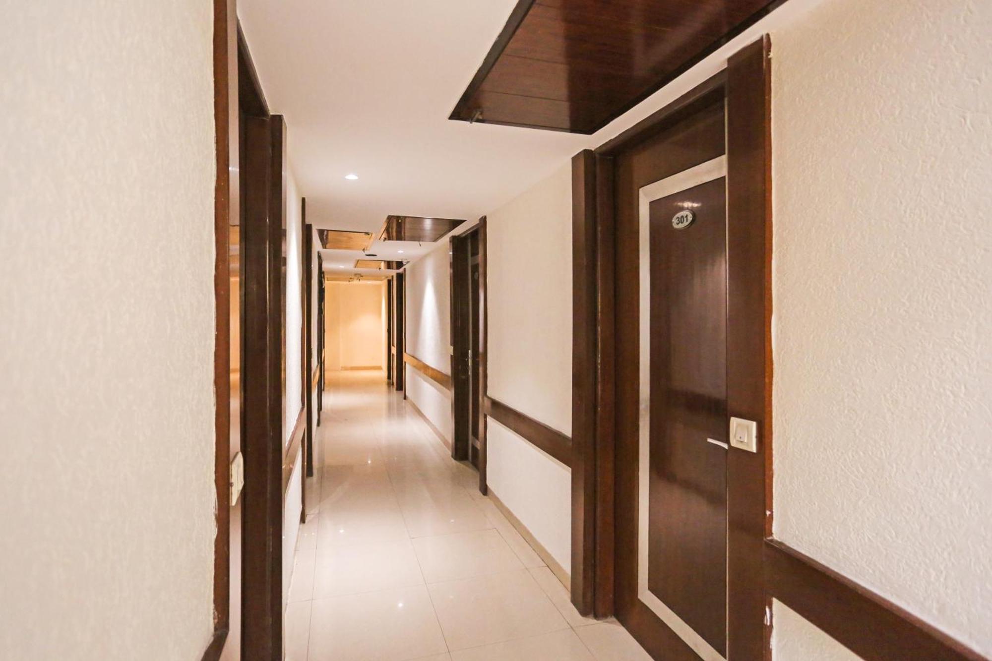 Hotel Silky Palace Near Igi Airportt Neu-Delhi Exterior foto
