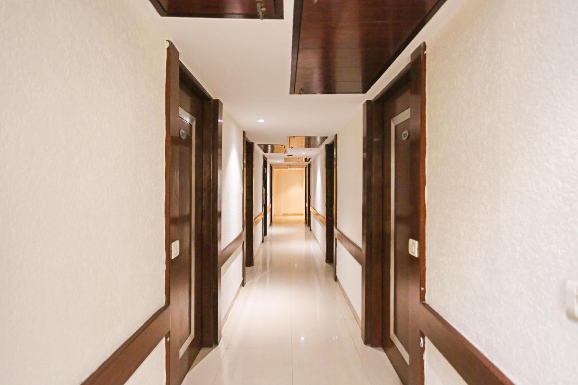 Hotel Silky Palace Near Igi Airportt Neu-Delhi Exterior foto