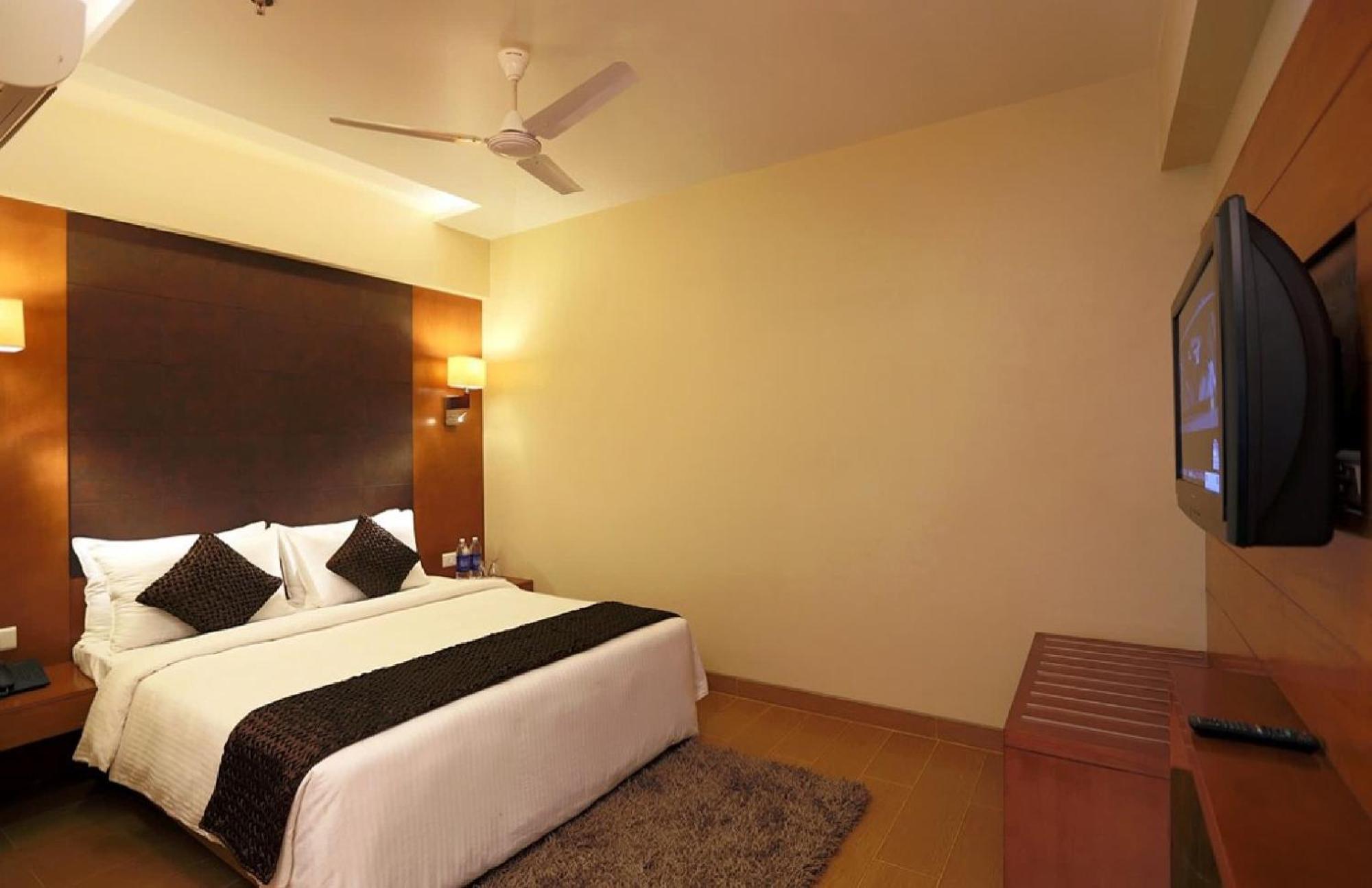Hotel Silky Palace Near Igi Airportt Neu-Delhi Exterior foto